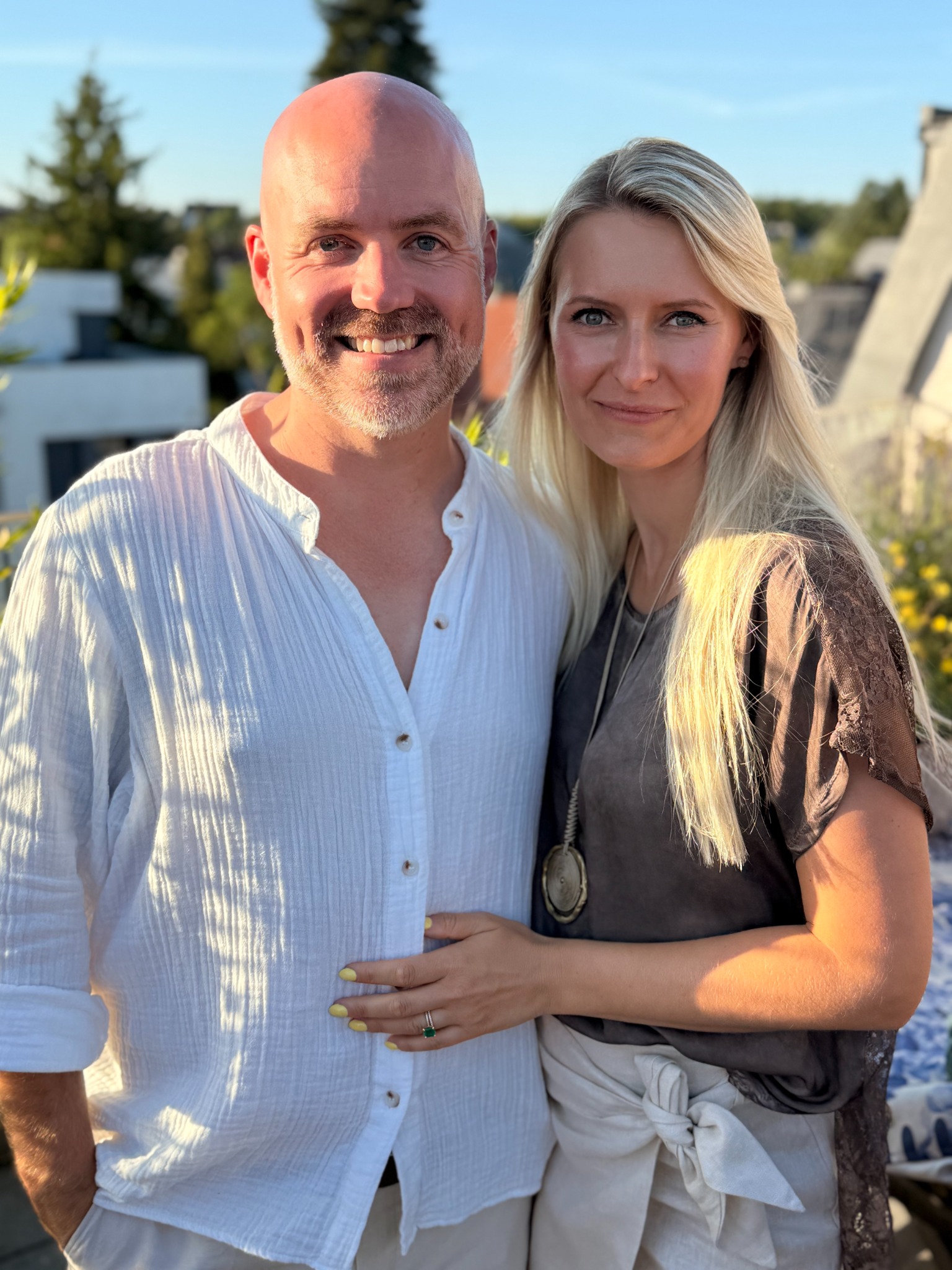 Ian and Victoria, the founders of BYOND, together outdoors.